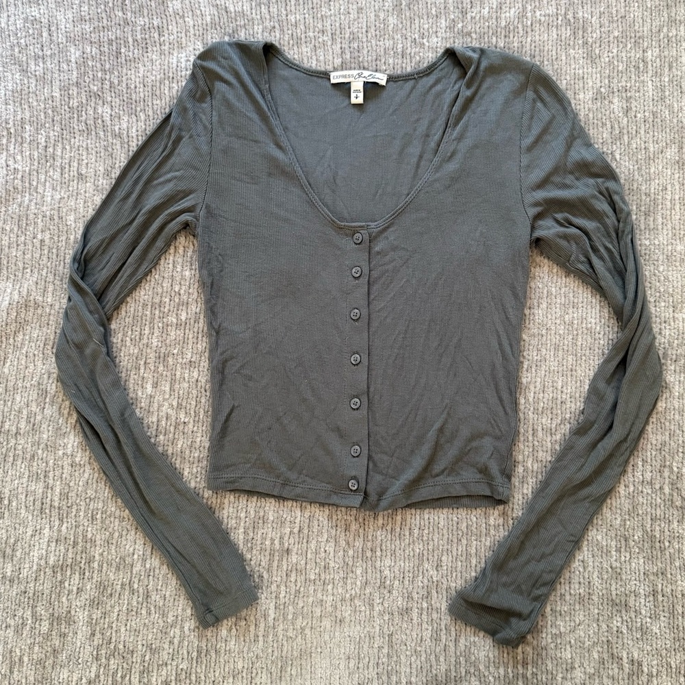Express One‎ Eleven Gray Button Front Long Sleeve Cropped Top Women’s Small